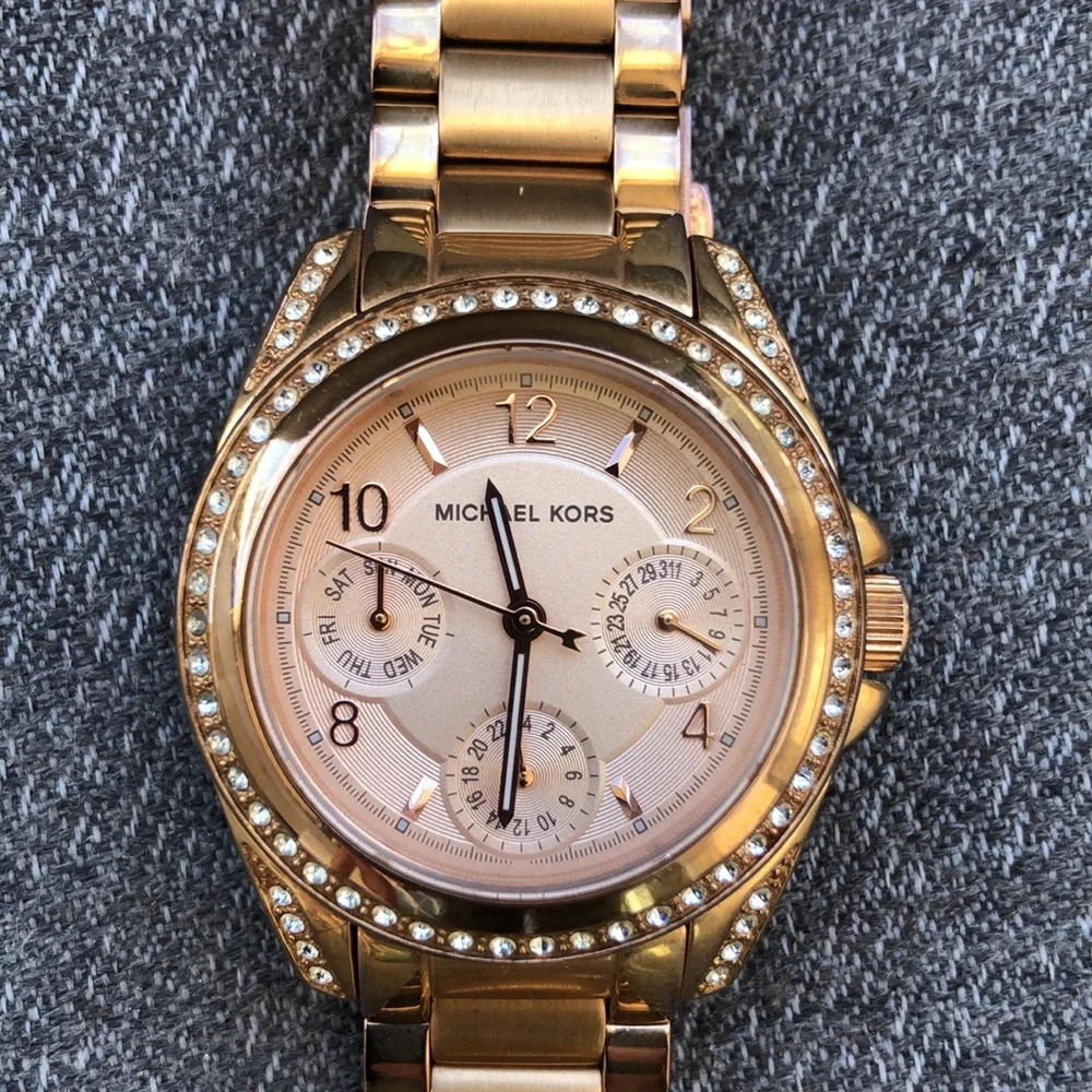 MICHAEL KORS Women's MK 5613 Rose Gold-Tone Stainless Steel Bracelet Watch - Picture 2 of 8